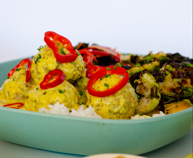 Yellow Curry Meatball Bowl